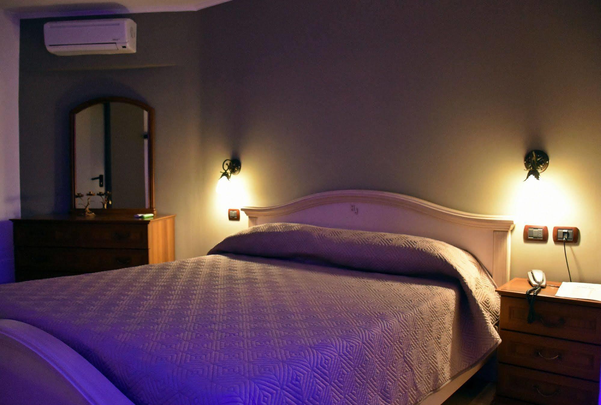 Hotel Joy Castel Volturno Ngoại thất bức ảnh
