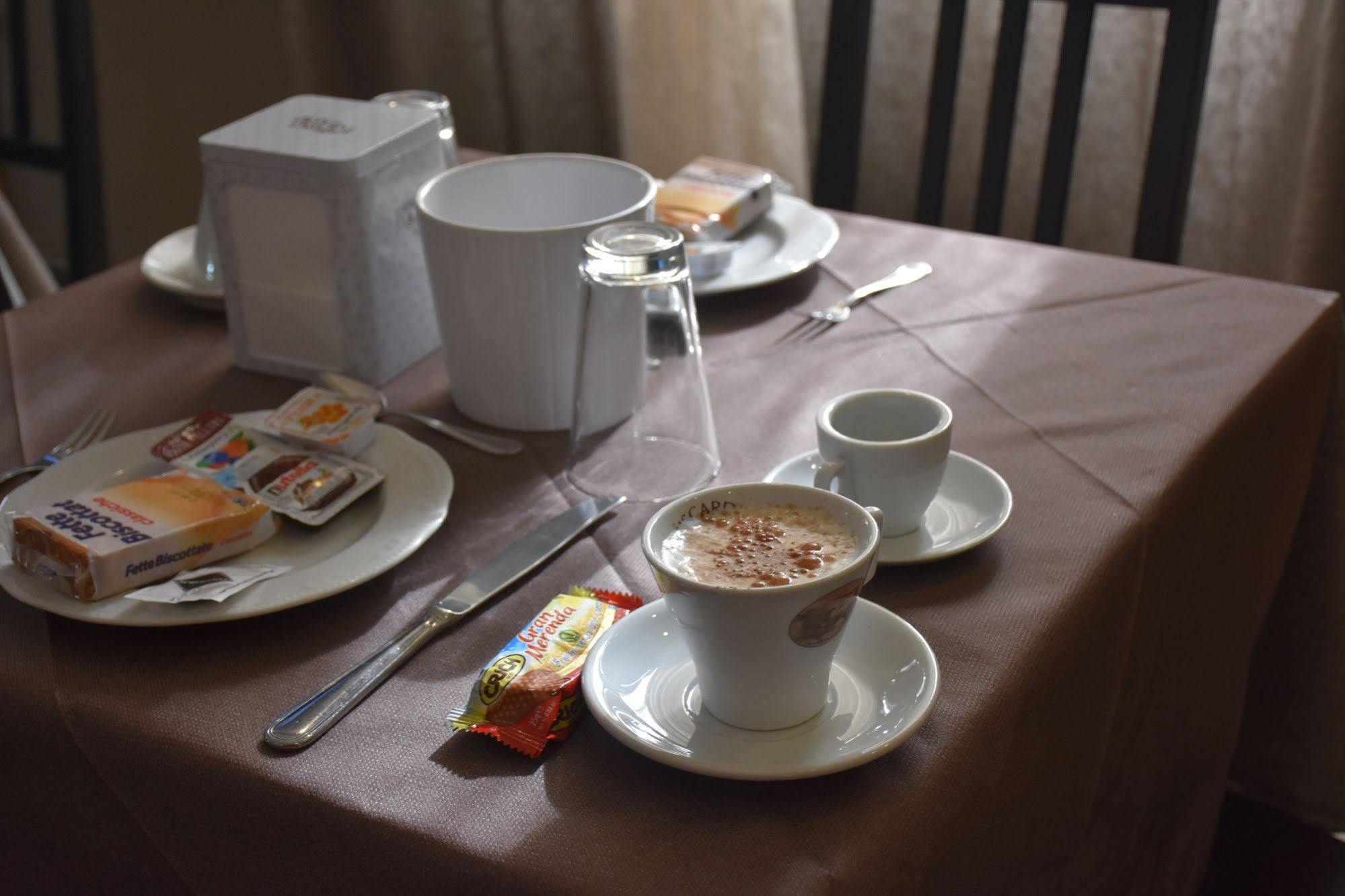 Hotel Joy Castel Volturno Ngoại thất bức ảnh